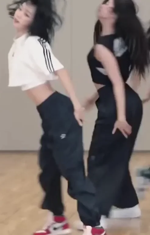 LE SSERAFIM's Yunjin, Chaewon & Kazuha: Slutty Dance Tease in Tight Cargos