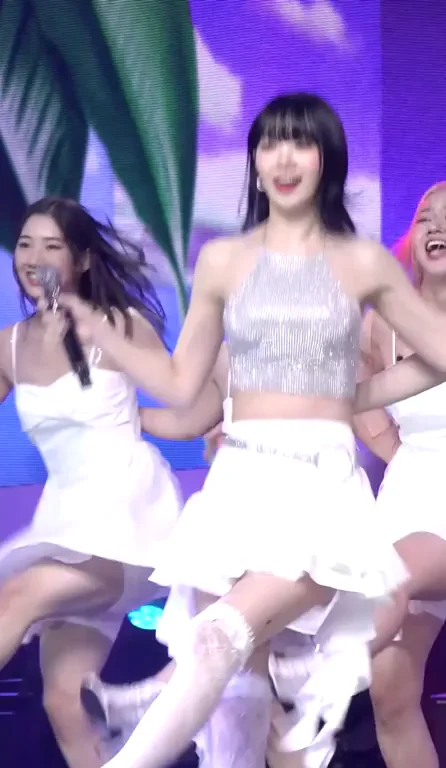 LESSERAFIM - Chaewon