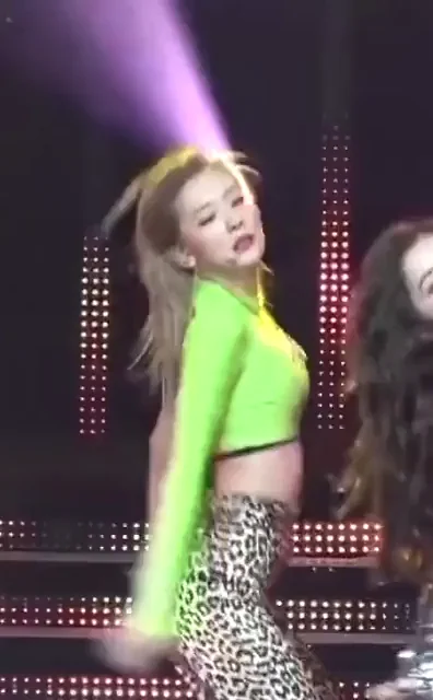 🔥 Seulgi's Neon Slutty Dance Tease from Red Velvet 💦