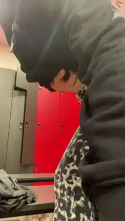 Locker Room Booty Tease: PAWG Fitgirl's Slutty Ass Reveal