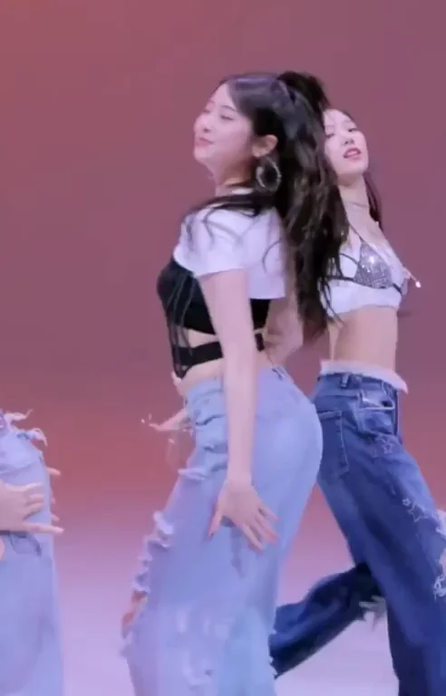 LESSERAFIM - Yujin Chaewon Kazuha
