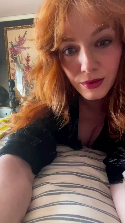 Christina Hendricks' Massive Tits Tease 🥵🍈🍈