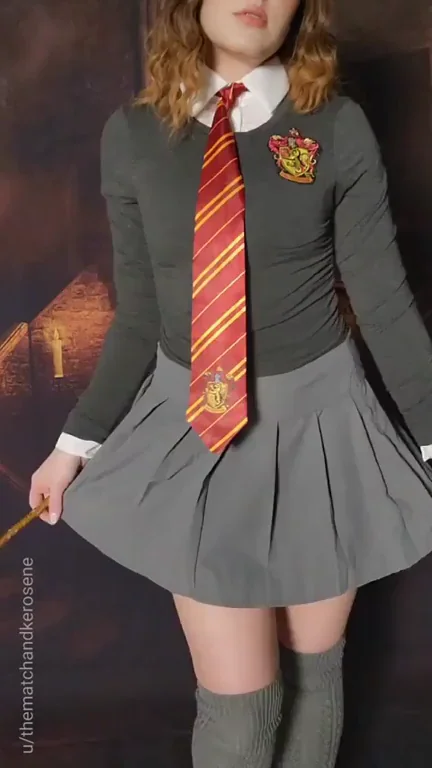 Hermione Granger's best spell yet (Hermione from Harry Potter by thematchandkerosene)