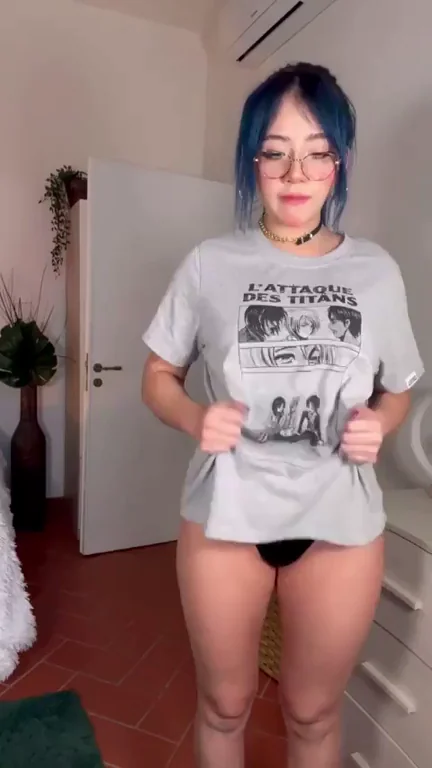 nice t-shirt but better without it