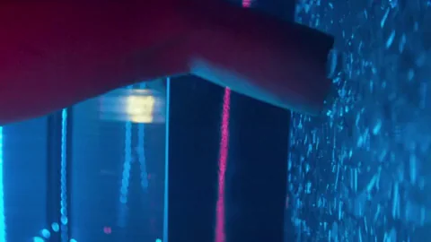 🔥 Charlize Theron’s Steamy Atomic Blonde Bathtub Tease 💦