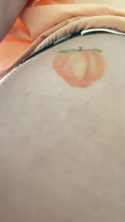 Peach Tattoo Slut Begs: Slap This Juicy Ass! 🍑💥