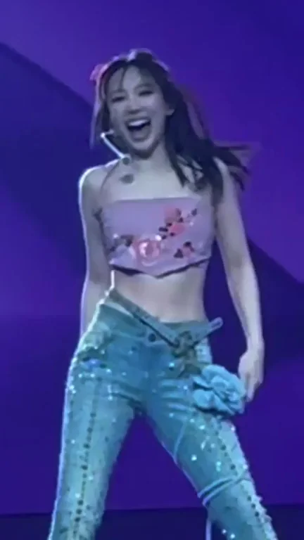 TWICE - Nayeon