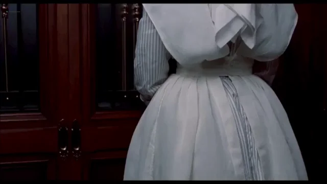 Lara Flynn Boyle & Traci Lind's Steamy Victorian Tease in The Road to Wellville 😘👗💦