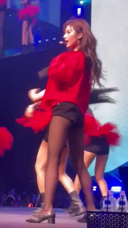TWICE - Sana