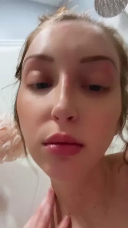 Barely Legal Babe's Steamy Shower Tease 💦🧼👅😈