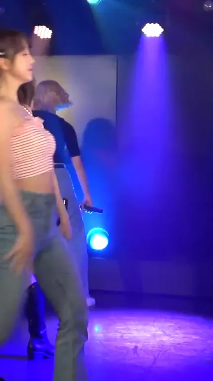 🌿🔥 Sohee & Loha's Sexy Nature Stage Dance Fap Fest 💦🍑
