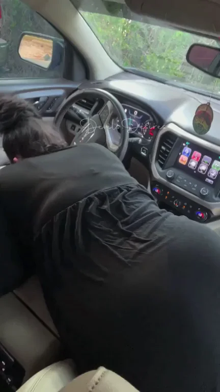 Sucking cock in the car is a fav hobby of mine 😈