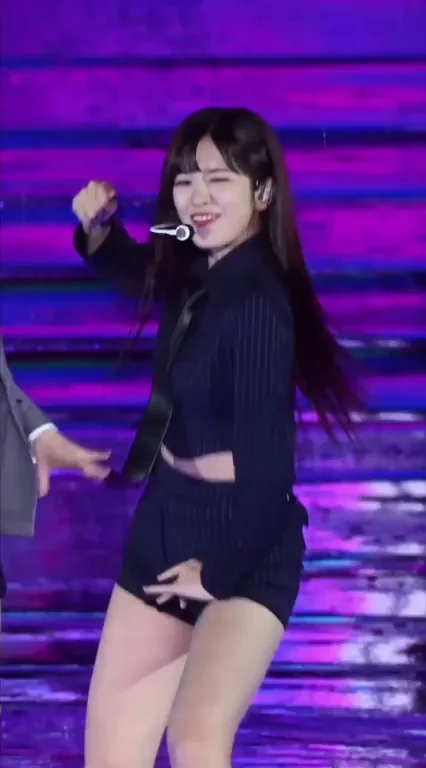 IVE - Yujin