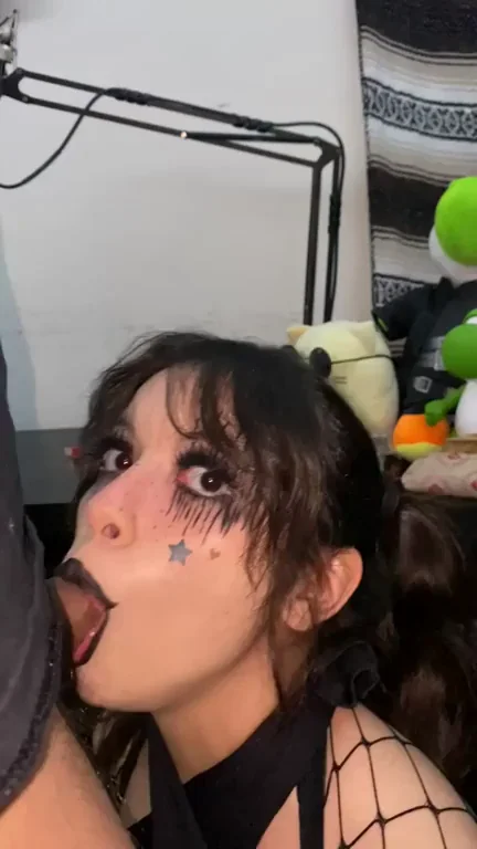Ruin my makeup 🥺