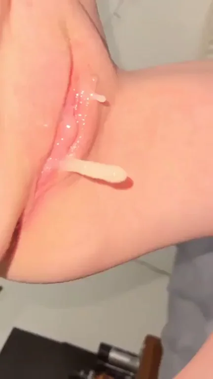 He left my little slit dripping with cum🥵