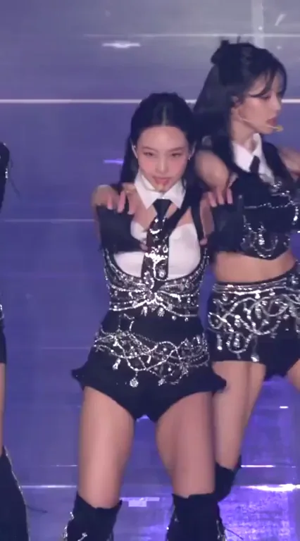 Nayeon TWICE Kpop Slut Dance Tease 🔥🍑