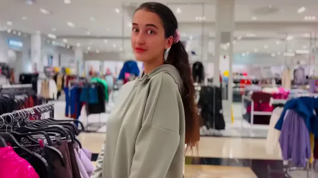 The fitting room was closed!