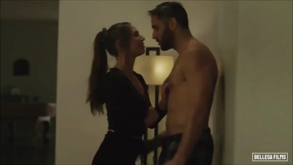 Aidra Fox's Quick & Nasty Fuck Ride 💦🔥