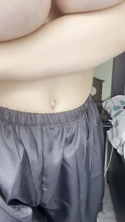 My maid tits are so horny after a work day [gif]