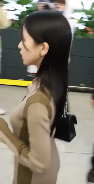 TWICE - Mina