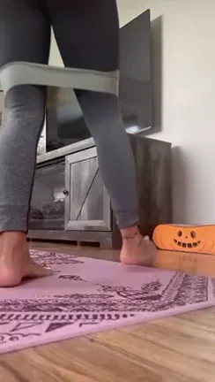 Latina Babe's 🔥 Home Workout Ass Tease 💦