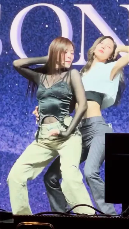Dreamcatcher - Jiu & Yoohyeon