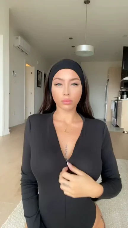 boobs that can make you hard instantly