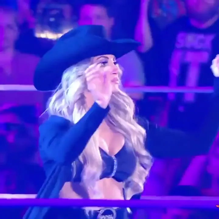 🔥 Trish Stratus' Massive Tits in Cowboy Hat Tease 💦