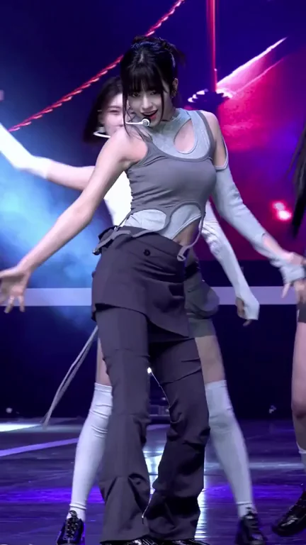 IVE Yujin: Slutty Stage Tease in Grey Cutout Gear