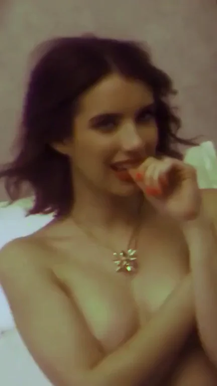 Emma Roberts' Juicy 🍭 Tit Tease & Suck 😘🔥