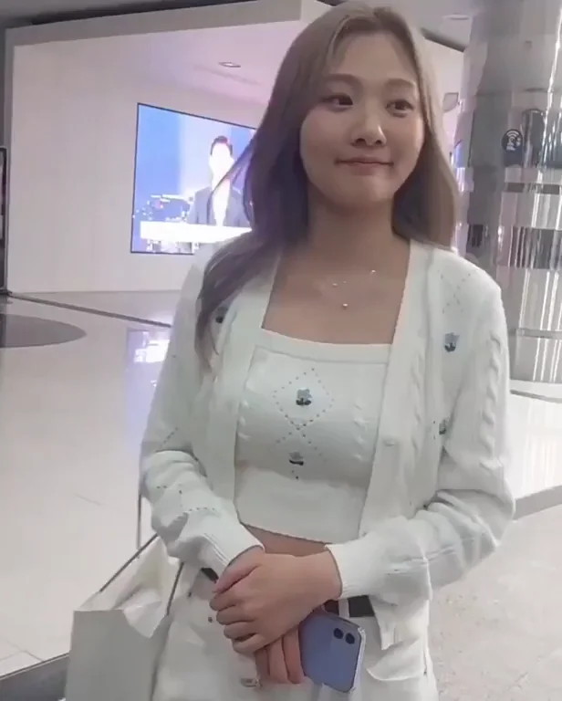 BOL4 - Ahn Jiyoung