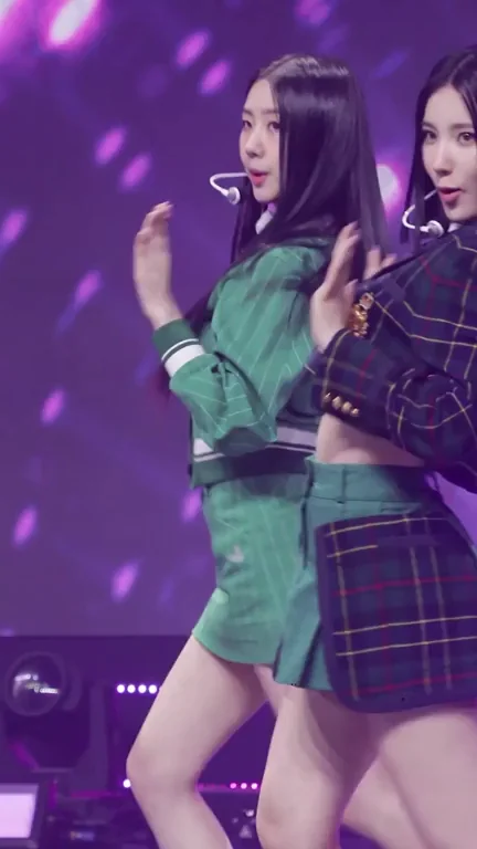 🔥 Alice & Sohee Kpop Slutty Stage Tease 💦