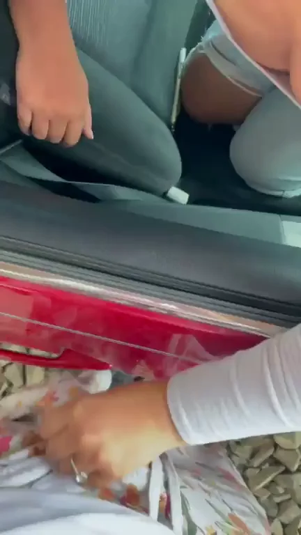 🔥 Craving That Huge Cum Load in the Car? 😈🍆💦