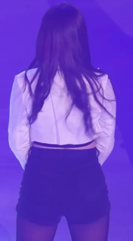 Nancy from Momoland Shaking That Juicy Ass 🍑🔥