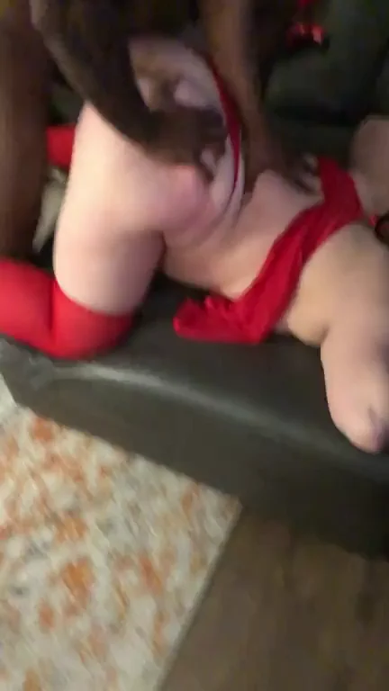 Bull's Massive Cock Pounding Hotwife's Wet Pussy While Hubby Watches 😈🍆💦