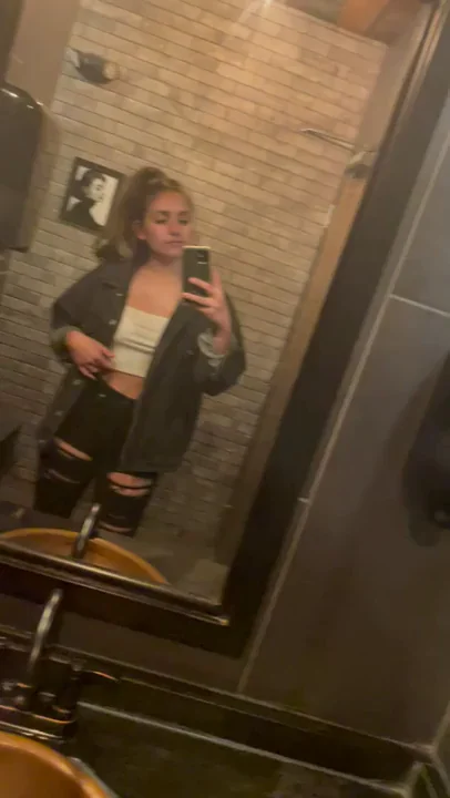🤑 Horny Bar Slut Flashes Pierced Nips in Bathroom Mirror! Take Me Home? 🔥