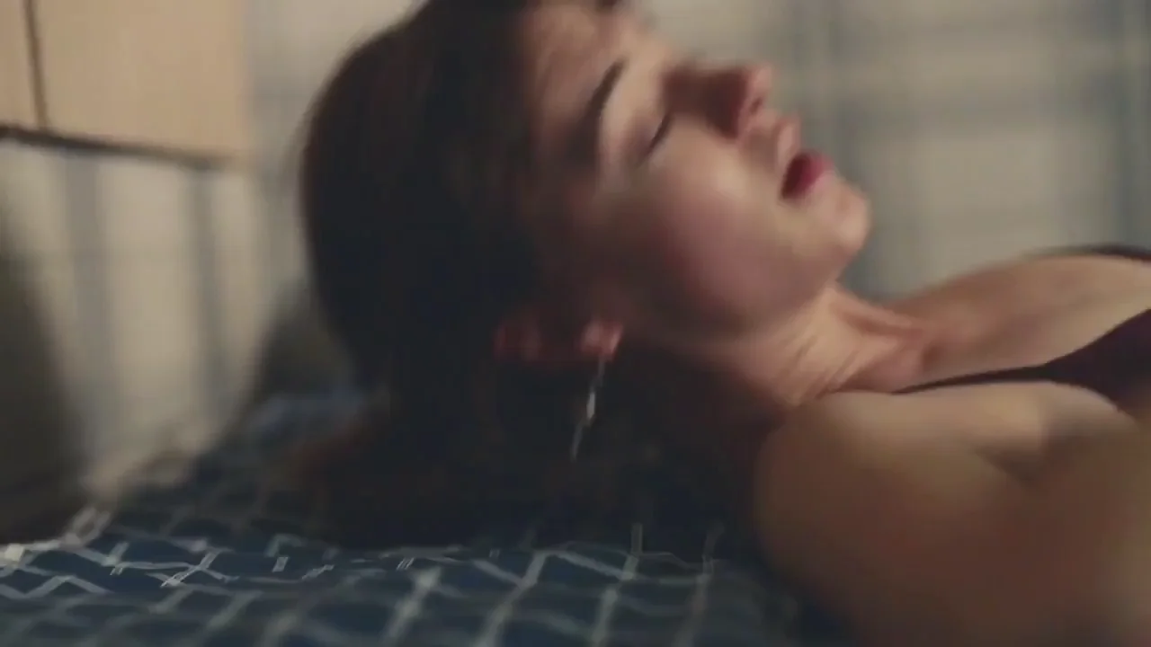 Daisy Edgar-Jones in Normal People