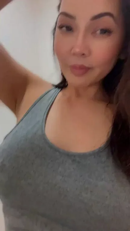 My Hard Pokies Teasing & Poking My Massive Tits 😈🍒