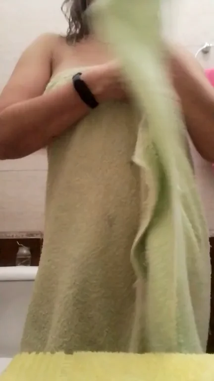 My wet pussy and tight pussy is waiting for your hard cock daddy... promo vc available...