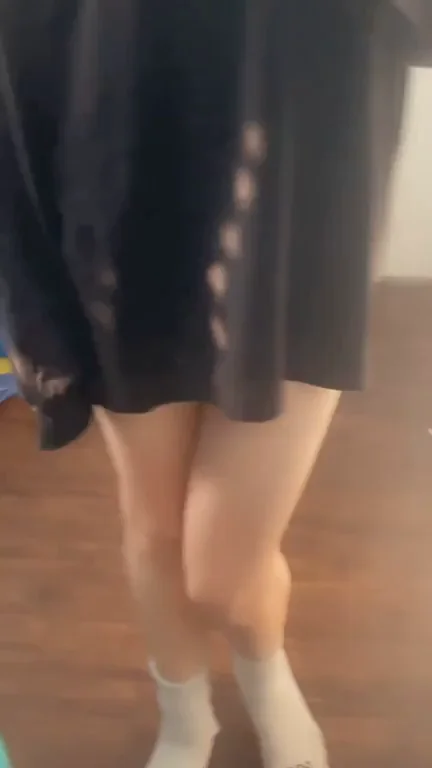Cute Trans Girl's Surprise Dick Reveal 😻🍆