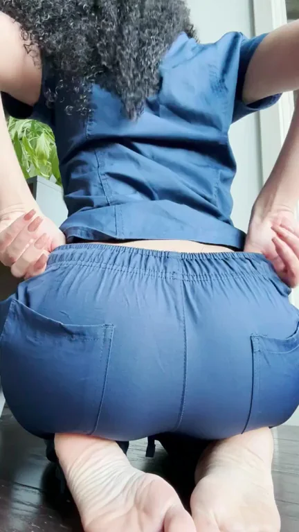 mooning at you