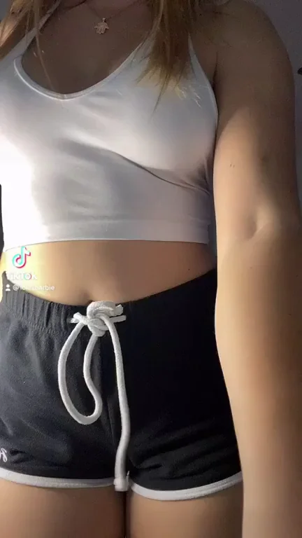Blonde Teen's Juicy Ass Dance 🍑💃 Hope 5 Guys Jerk to This!