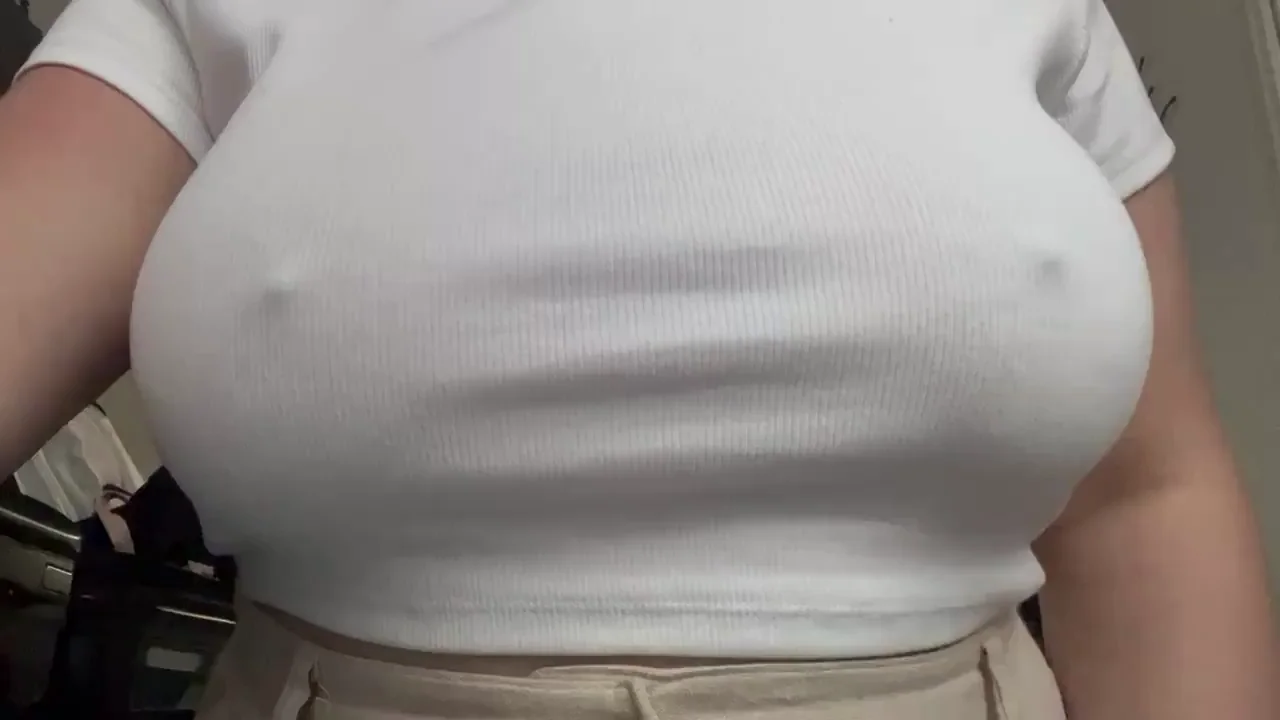Not sure why so many people were staring at me today 🤤·ðŸ»"â™€ï¸ [oc]