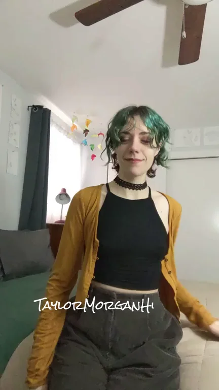 Neon Green Haired Slut TaylorMorganHi Ditches Bra for Tease
