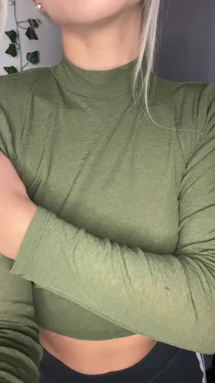 Hot Blonde Babe Teases Tits: 30min Stamina Challenge 💦🔥
