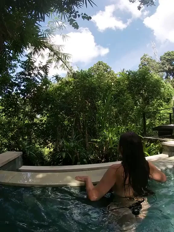 Can i tempt you to be my travel buddy?