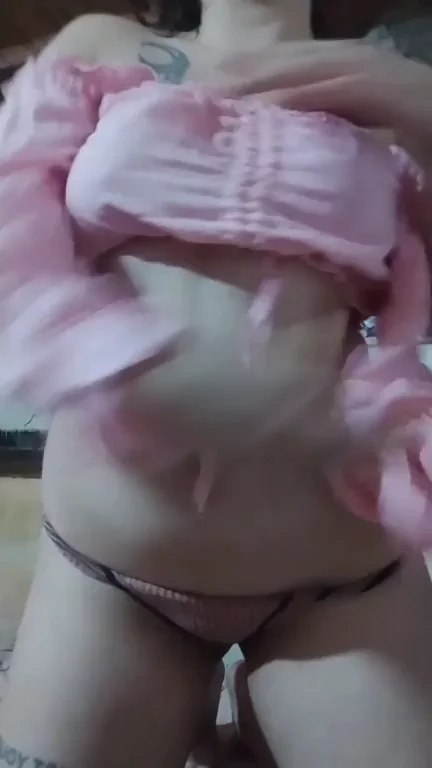 Juicy Tits Tease 😍🍈🍈