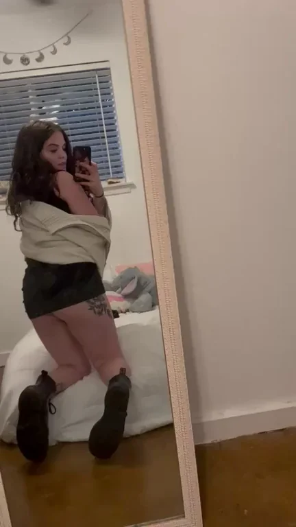Bend Your Cute Fuckdoll Over 🍑🔥