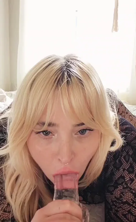 Sloppy deep throat >>>>>