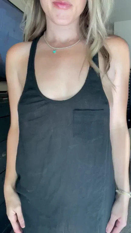 Titty drops are more fun when a milf drops in